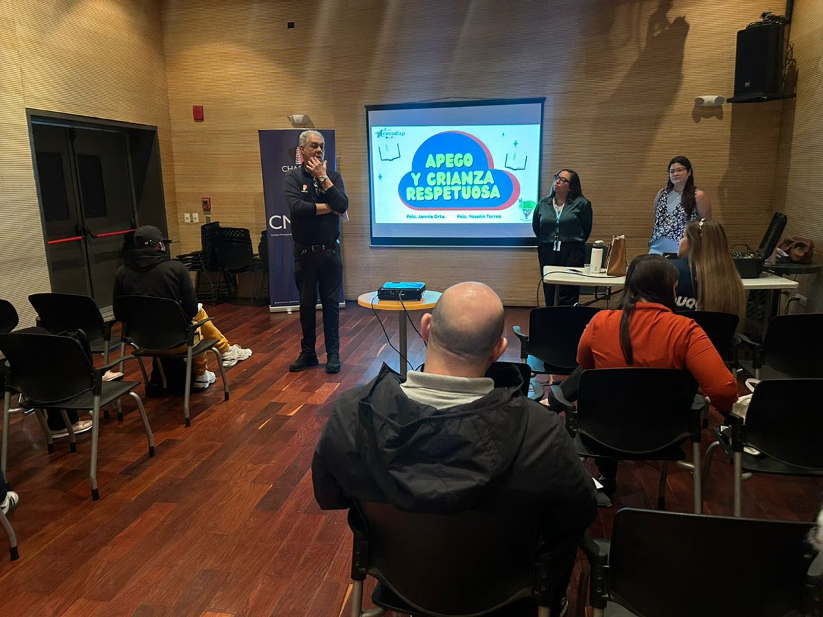 cmdnnachacao's tweet photo. Hoy en el Diplomado sobre Derechos Humanos de la Niñez y Adolescencia en alianza con la Universidad Central de Venezuela, estuvimos trabajando con dos temas importantes Apego y Crianza Respetuosa y Convivencia Escolar.
Ya en la recta final del diplomado. https://t.co/chJtEOe1Qk
