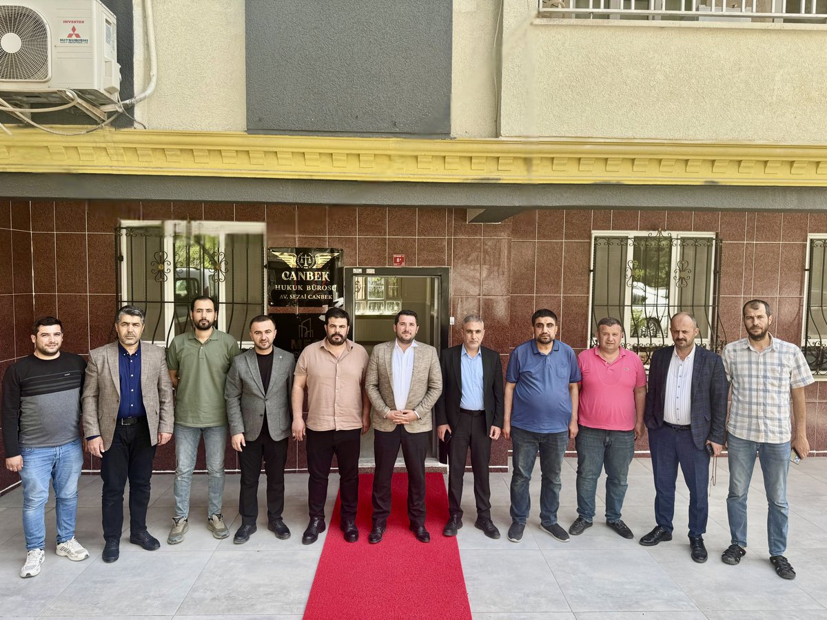 sezaicanbek's tweet photo. Bugün çalışma ofisimizde bizleri ziyaret eden Karaköprü Merkez Mahalle Muhtarlarımız;

•Hasan Gömük
•Mustafa Çetin
•Osman Seydioğlu
•Mustafa Bilgin
•Sedat Özkaya

AK Parti Karaköprü İlçe Meclis Üyemiz Ferhat Çiftçi’ye,
Geçmiş Dönem AK Parti Karaköprü İlçe Gençlik Kolları Başkanımız Mehmet Eriş’e
ve önceki dönem İlçe Başkan Yardımcımız Abdullah Beyaztaş’a nazik ziyaretleri ve samimi sohbetleri dolayısıyla teşekkür ediyorum.

Birlik, beraberlik ve kardeşlik ruhu içerisinde gerçekleşen bu anlamlı buluşmanın hayırlara vesile olmasını temenni ediyor; kıymetli misafirlerimize çalışmalarında başarı ve muvaffakiyetler diliyorum.