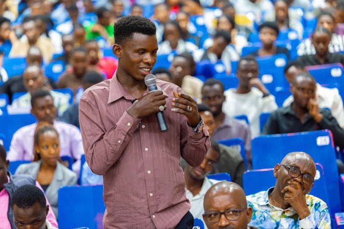 UrsuHuye's tweet photo. Today at Huye Campus, @Uni_Rwanda officially launched its Anti-Corruption Committees, marking a major milestone in institutional integrity. The Chief Ombudsman, Hon. @NirereMadeleine, delivered a powerful message to students, reminding them of Rwanda’s chosen values and path.🇷🇼✊ https://t.co/PVjyB2gwJQ