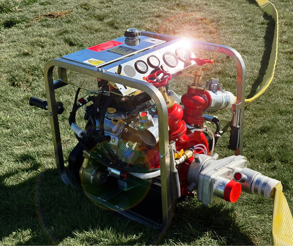 EOneUKLtd's tweet photo. The E1 Phoenix SUPAJET 18 AE delivers exceptional pumping capability in a lightweight, ultra-tough package. Designed to keep firefighters focused on the job, not the equipment.

Engineered for emergency services who demand dependable performance every time. 🚒 https://t.co/8ObjMV2msF