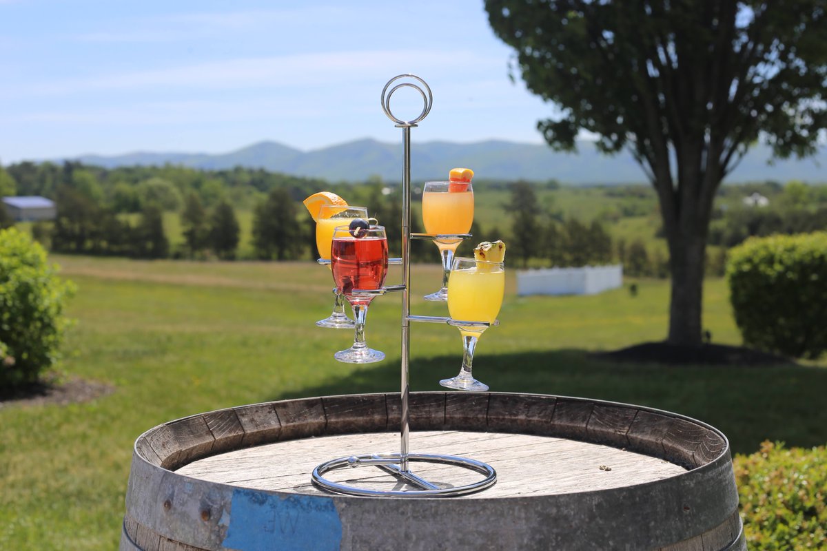 CrossKeysWines's tweet photo. Looking for the perfect way to wind down your weekend? Join us for our Sunday brunch! 🥂 Brunch pairs perfectly with a mimosa flight, Bloody Mary or your favorite wine. Music by Pat Anderson starts at noon! 🎶 https://t.co/UZnJDwSXUs