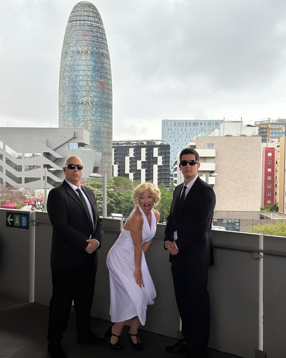 EncantsBCN's tweet photo. Encants Barcelona va celebrar la 🇪🇺Capitalitat Europea del Comerç de Proximitat i donant un tast del nostre pròxim esdeveniment:🗓️“Marilyn Monroe a Encants Barcelona: 100 anys d’una icona” de l’1 al 20 de juny a Encants Barcelona. https://t.co/hLJFr4CqP6