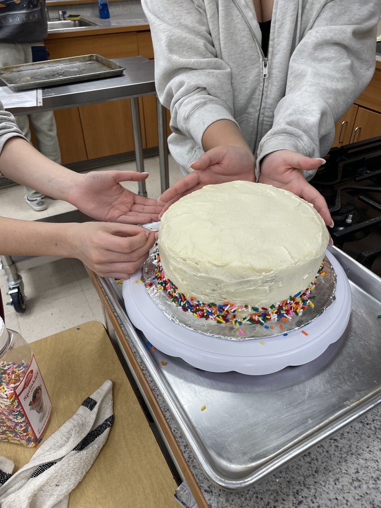 NVOT's tweet photo. Mrs. Pavlovic’s Advanced Culinary Arts students showcased their creativity and during the cake unit by designing and decorating impressive layer cakes. Hands on experiences like these help prepare students for future opportunities in the culinary industry. #NVOTpride https://t.co/lLLJQmJWlO