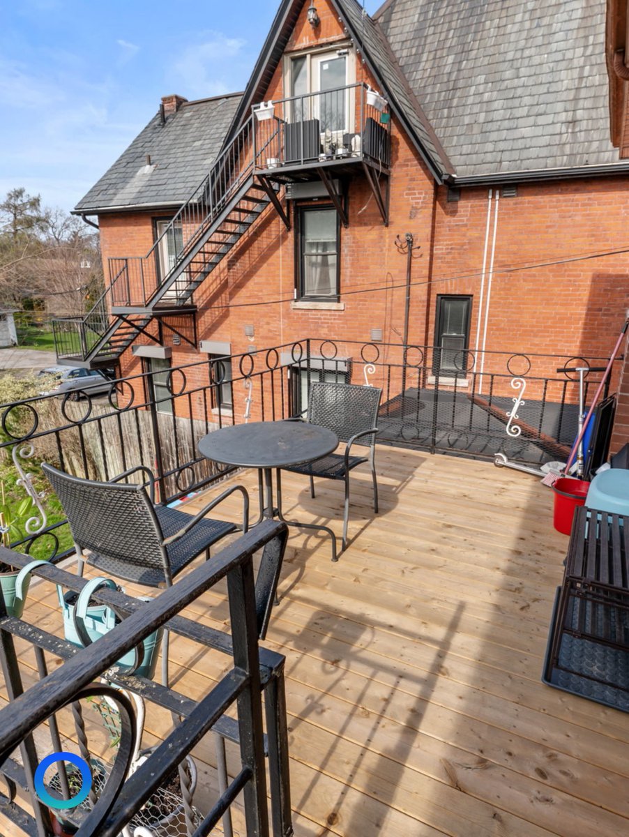 ShoreviewTeam's tweet photo. Just Listed by Shoreview ✨
354 Annette Street, Toronto📍
Toronto’s Vibrant West-End ✨
💰 $3,499,000
🛏 4x 1-Bedroom Units
🛏 3x 2-Bedroom Units
🏢 7 Total Residential Units
🚗 Private Driveway + Detached Garage
🔢 MLS# W13122216
💻 https://t.co/F5N3XU4Q4W https://t.co/1IEw48KVz4