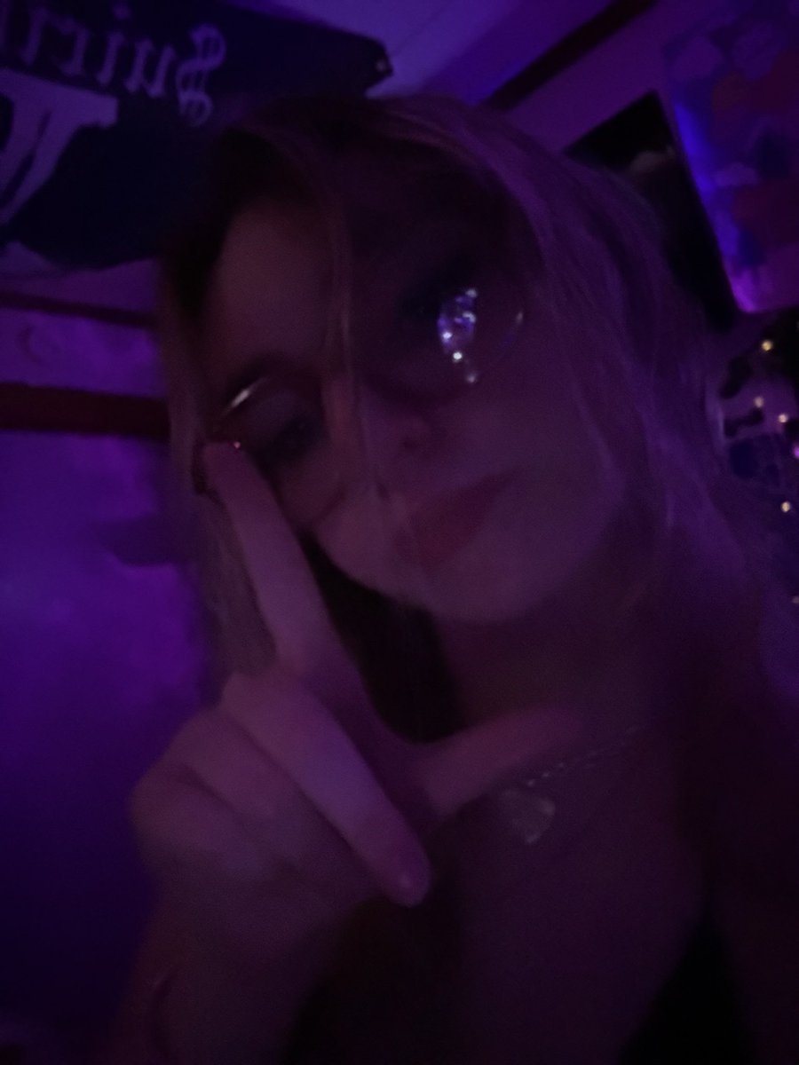 goddess lynn 💸 tweet media
