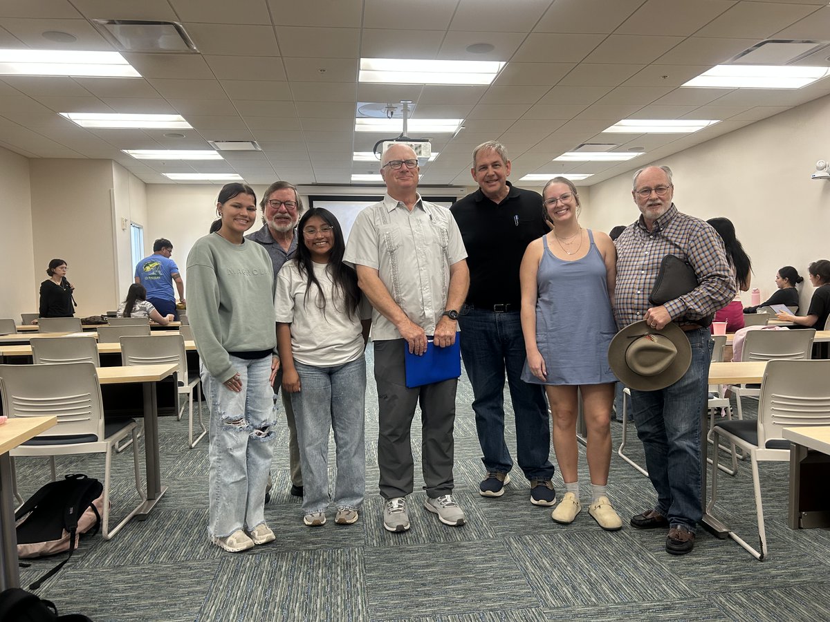 TAMUCCCONHS's tweet photo. Students in HCAD 3300 welcomed a panel of presenters who spoke about homelessness topics including ending homelessness, trauma informed care, and local resources with emphasis on encouragement, coaching, and training rather than goods and services. https://t.co/jy8TdSJDRl