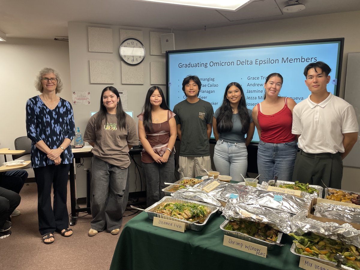 UHM_ECON's tweet photo. University of Hawaii at Manoa Economics Award Ceremony 🌺 The UH Manoa Economics faculty, staff, and students gathered to celebrate graduate and undergraduate students on their outstanding achievements!  #UHMānoa #UHM #UHEconomics #Economics #HigherEd #Hawaii #UniversityOfHawaii https://t.co/XJMadyZxxA