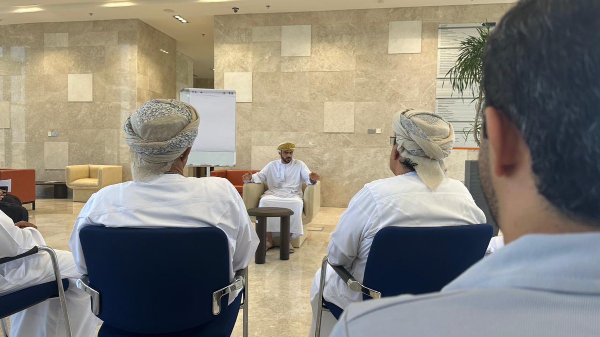 mohsin550's tweet photo. كل الشكر والتقدير للأخ الفاضل: سيف بن ناصر الشكيلي، مدير مكتب الرئيس التنفيذي بالمنطقة الاقتصادية الخاصة بالدقم، على الجلسة الحوارية الثرية بعنوان: “من المشاعر إلى الشعائر” والتي أُقيمت اليوم بمبنى المنطقة الاقتصادية.

جلسة جميلة استحضرت روحانية الحج ومعانيه الإيمانية العظيمة. https://t.co/yEVVkOkO4Q