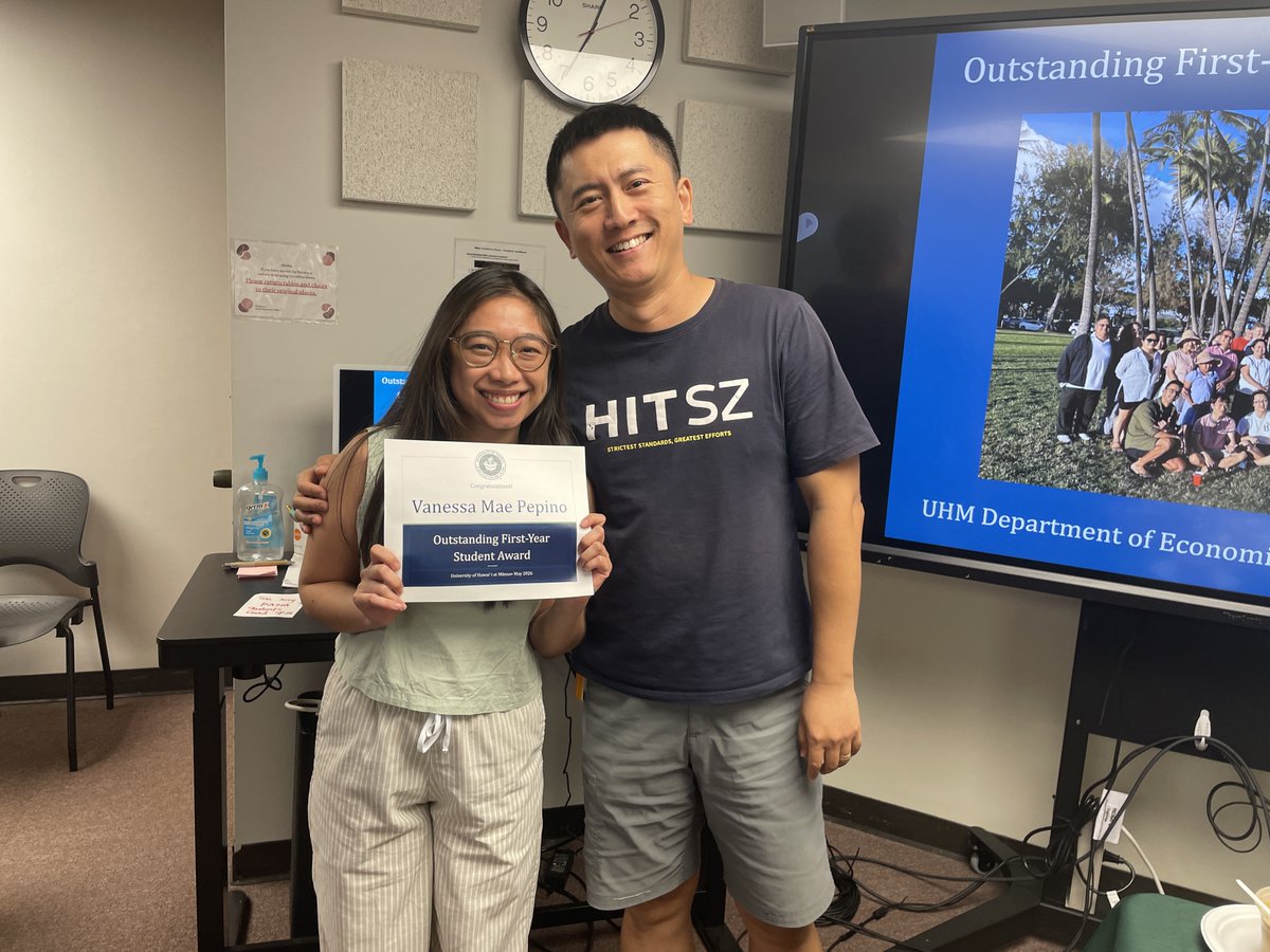 UHM_ECON's tweet photo. University of Hawaii at Manoa Economics Award Ceremony 🌺 The UH Manoa Economics faculty, staff, and students gathered to celebrate graduate and undergraduate students on their outstanding achievements!  #UHMānoa #UHM #UHEconomics #Economics #HigherEd #Hawaii #UniversityOfHawaii https://t.co/Nf3N3fdXAy