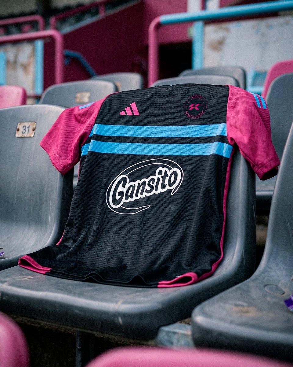 krufc_'s tweet photo. Casaca lista ✅

Vamos nosotros hoy, VAMOS KRÜ CARAJO! 🤟 https://t.co/IwjeUOvjQb