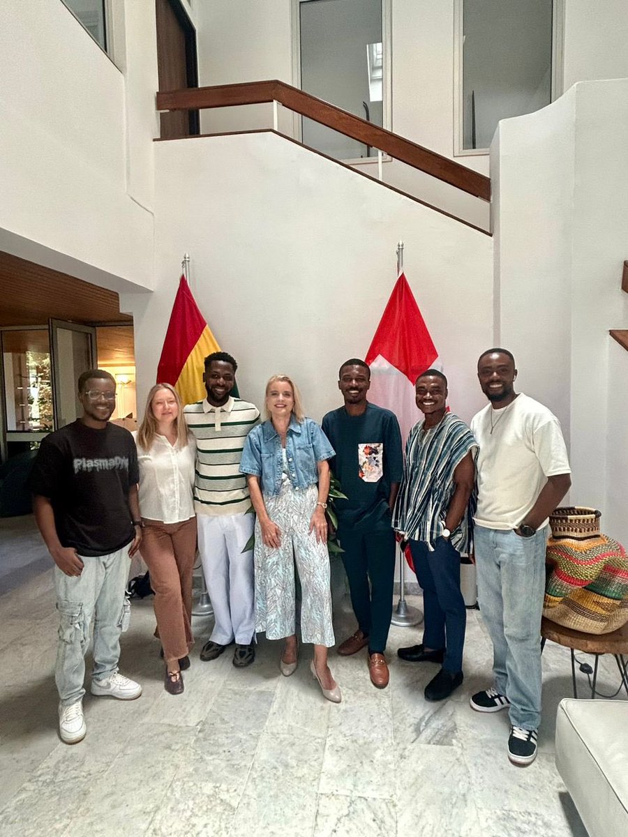 Oh_Joo1's tweet photo. We  were honored to meet and interact with the Swiss Ambassador Simone Giger @SwissAmbAccra  today. Insightful conversation and great energy 🇨🇭🇬🇭 https://t.co/8VE94HXMbg