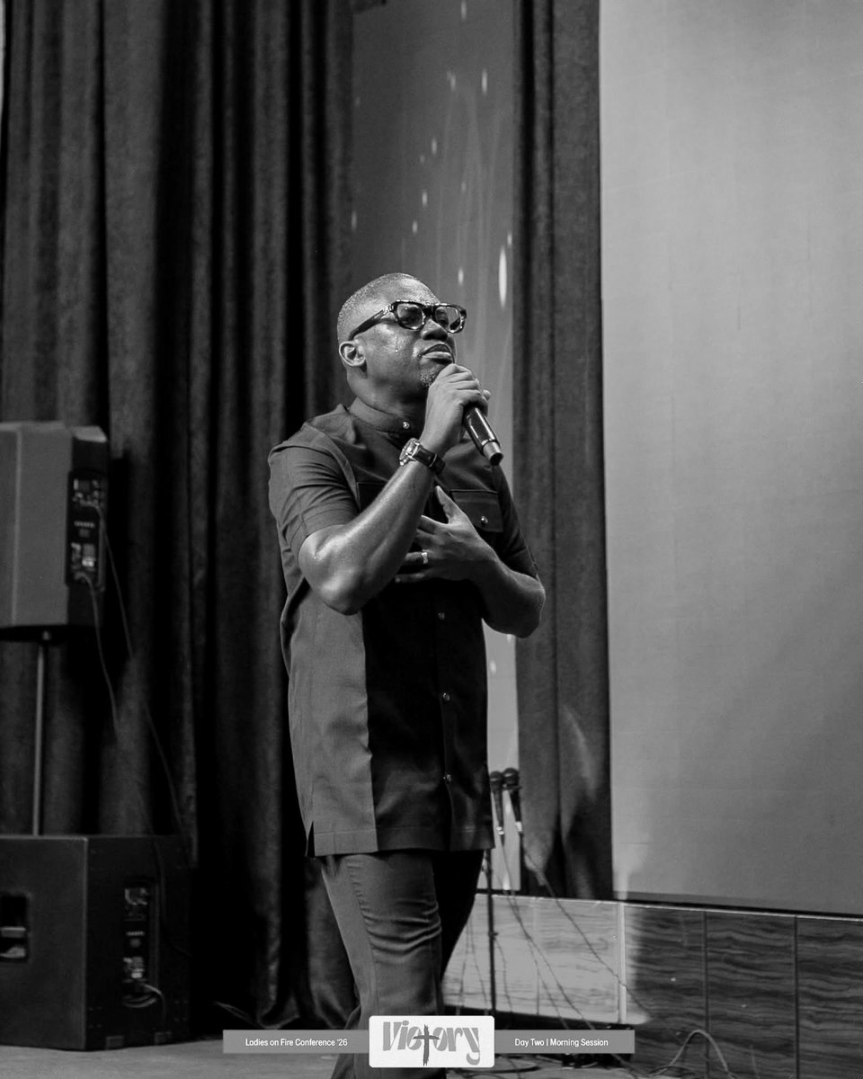 ToluwalogoAgboola tweet media