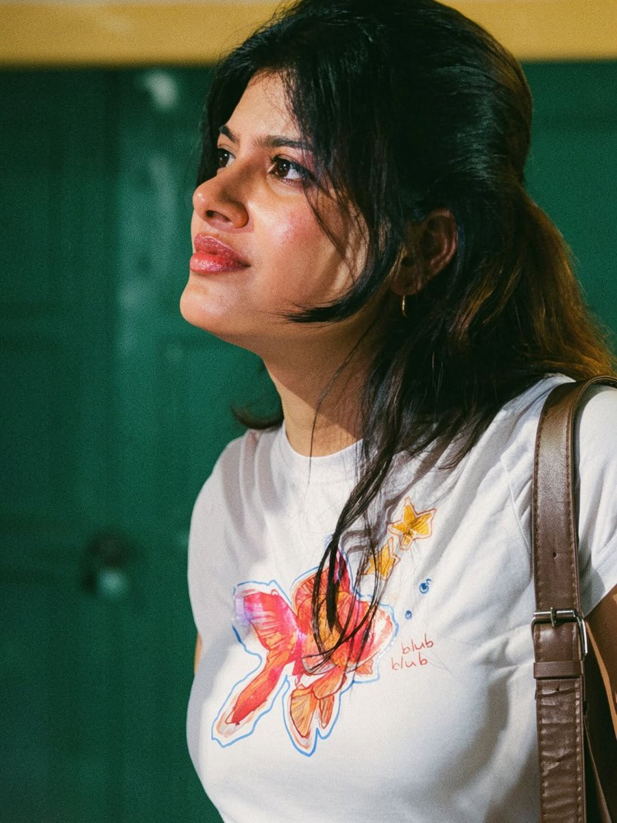 DreamerT96's tweet photo. #Monisha
Bestie kutty moniii mola shape katti kikku ethura 🥰😘 https://t.co/KcnDWOOyEq