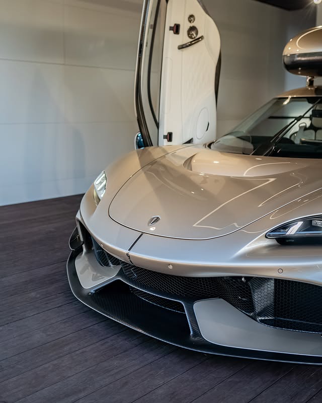 competitionreal's tweet photo. Koenigsegg Gemera 🔥 https://t.co/QZ5uEvsjp9