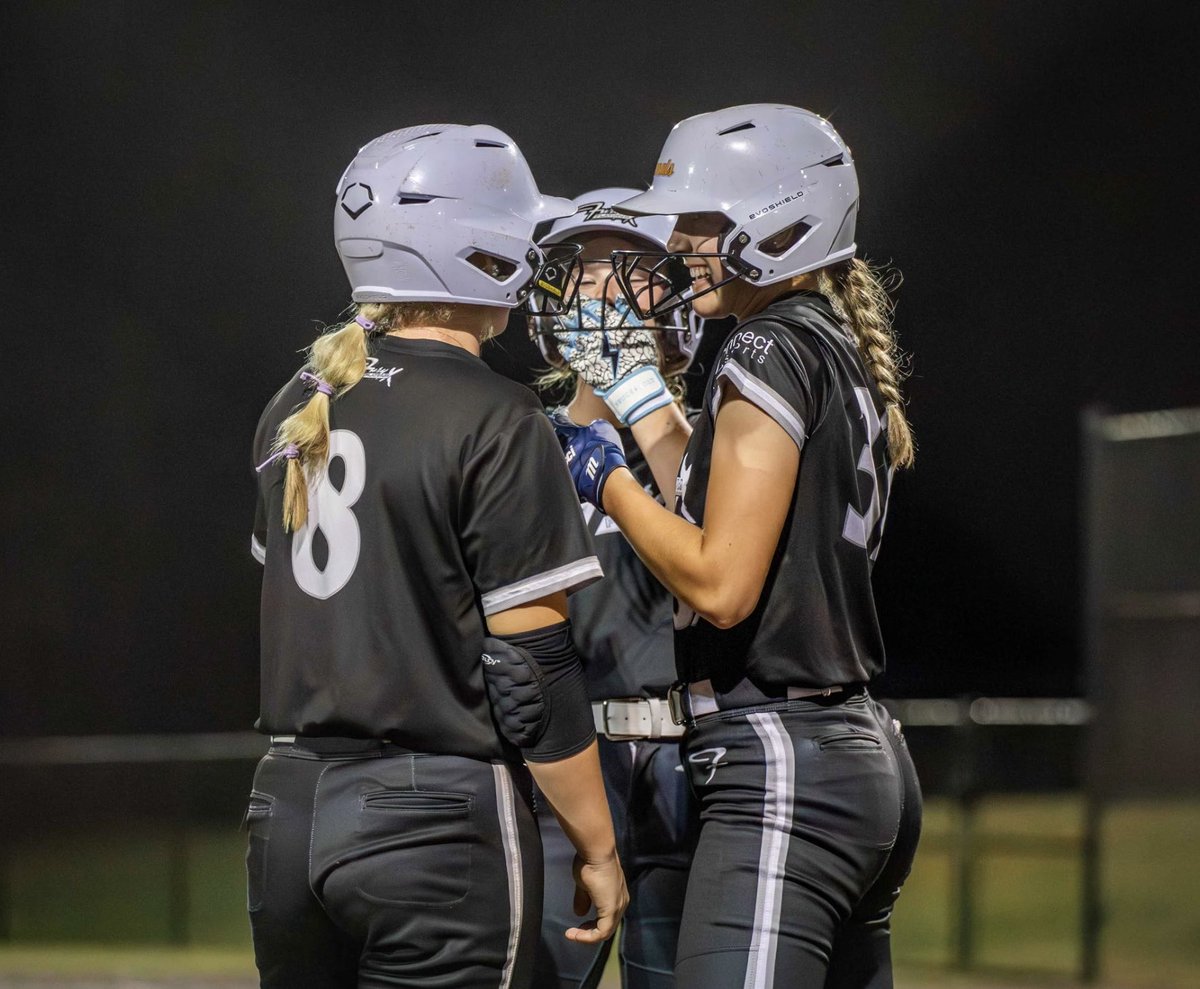 allisonryan_13's tweet photo. I had a great time playing with @FuryPlatinum this spring, what an awesome way to finish the season! Thank you for having me and good luck this summer! 

Final stats: 
0.583 BA, 0.615 OBP, 1.595 OPS
@coachmegsmith @c_lyon22 @coachkiwij @TGA_Turner @Chas_Pippitt https://t.co/JRrtAgM4y9