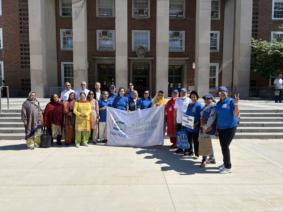 indiahomeusa's tweet photo. 📣 India Home proudly joined community leaders and advocates for the “18% and Growing” rally at City Hall, standing together to advocate for equity and investment in AAPI communities across New York City.
#IndiaHome #18PercentAndGrowing #AAPIPower https://t.co/n3fFnxZOyU