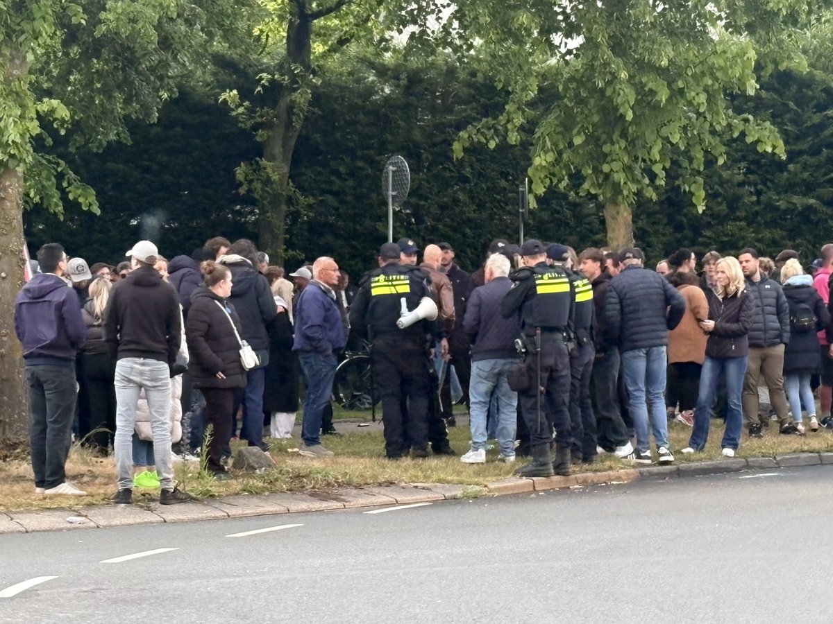Politie onderzoekt knallen in Loosdrecht