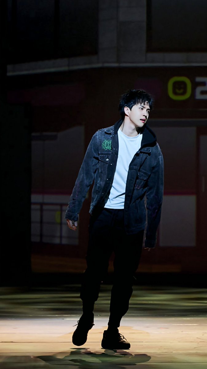 시코릿나잍 tweet media