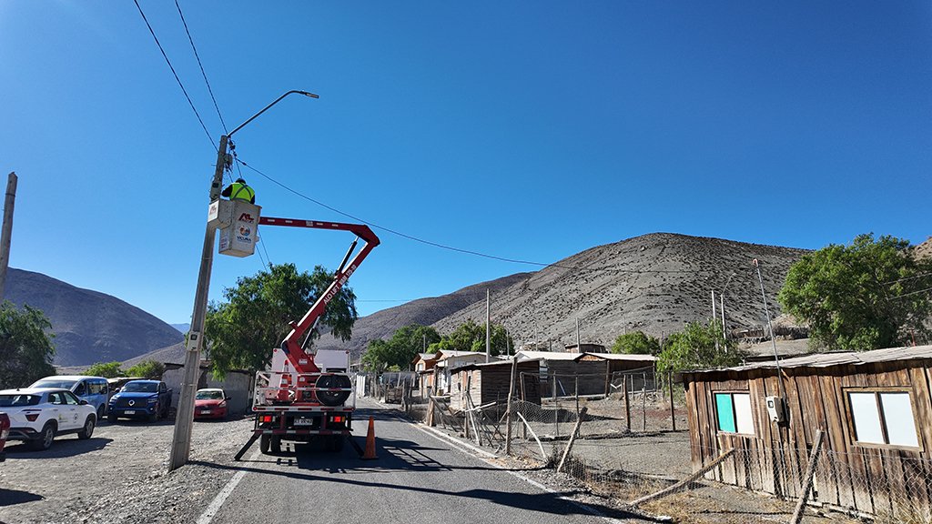 ValledeElquiInf's tweet photo. En Viñita Alta iniciaron mejoras en la Estación Médico Rural y espacios comunitarios previo a la fiesta costumbrista de este sábado 16 de mayo.
https://t.co/YW2IexZAvT

#Vicuña #ViñitaAlta #SaludRural #FiestaCostumbrista #Elqui https://t.co/x9Tcpi7L0f
