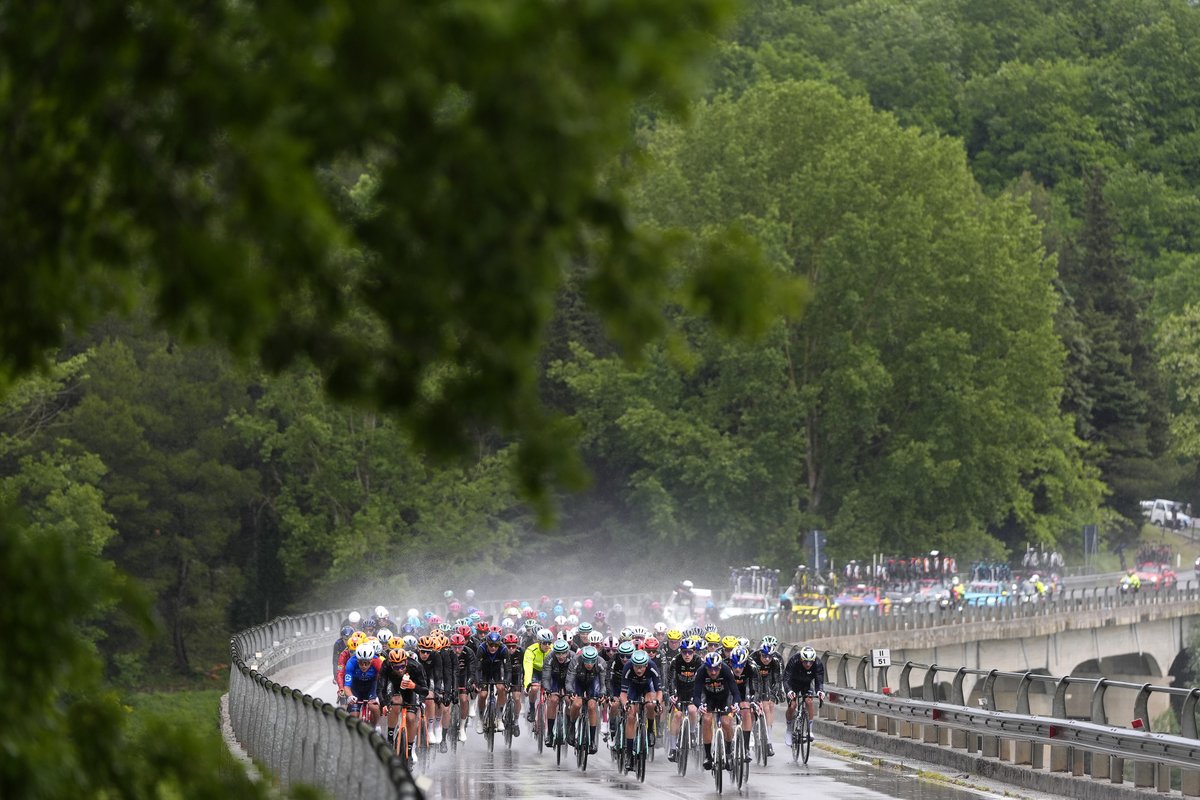 Giro d'Italia tweet media