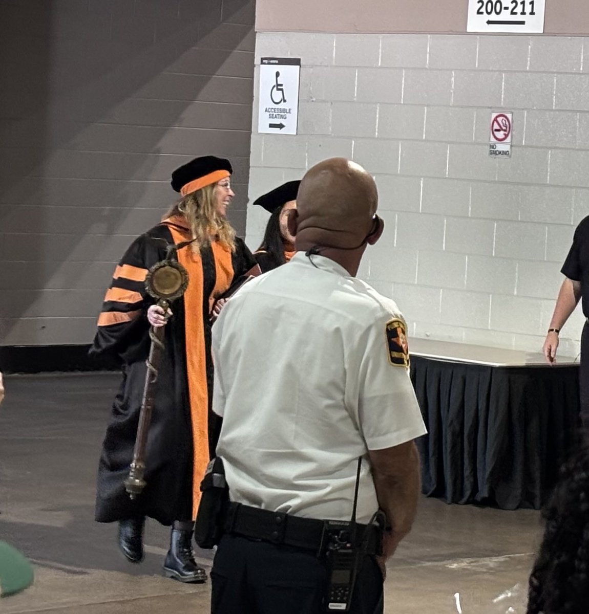 UTPoliceHouston's tweet photo. Congratulations to all the new dentists, hygienists and dental graduates from @UTHealthHouston  School of Dentistry! Wish you the best in future endeavors. -100 https://t.co/CayLxQohls