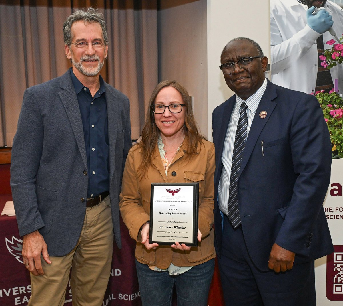 UMESSANS's tweet photo. The UMES School of Agricultural and Natural Sciences held its annual review and recognition program, during which top faculty, staff, and students were recognized. See the full photo gallery and all the awardees at https://t.co/4tQfDnnwEe

📸 by Todd Dudek, UMES Ag Communications https://t.co/0uu09Pe2vU