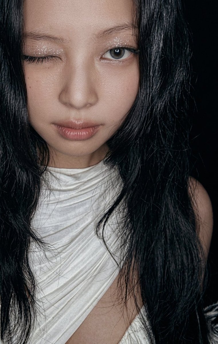 Jennie Kim tweet media