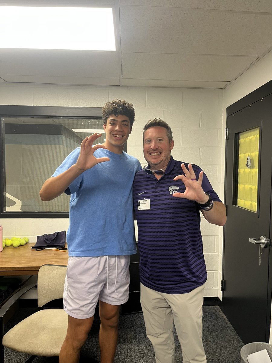 ChaseJehle10's tweet photo. Big thanks to @spedbraet for coming down to see me in school and talk to me about @KStateFB! Can’t wait to get up to Manhattan this summer!
@CK_KleinCollin @wardth09 @Coach__Gleeson @CoachBufordJ @CoachBrianLepak @WFDavis_ https://t.co/MVYpkYOvqD