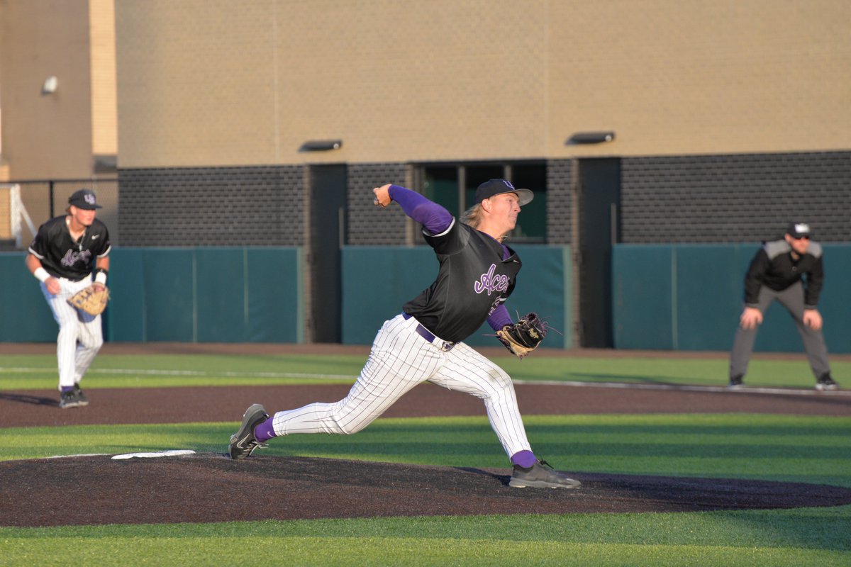 Jevin_13's tweet photo. Max Hansmann (@maxhansmann11) will make his final home start of his college career tomorrow night. What an outstanding 4-years with @UEAthleticsBASE!

Career: 203 IP - 211 K's
This Year: 13 Starts, 3.38 ERA, 77.1 IP,  77 K's
7 MVC Starts - 1.96 ERA, 46.0 IP, 42 K's

Fun to watch! https://t.co/ytolrJVRK0