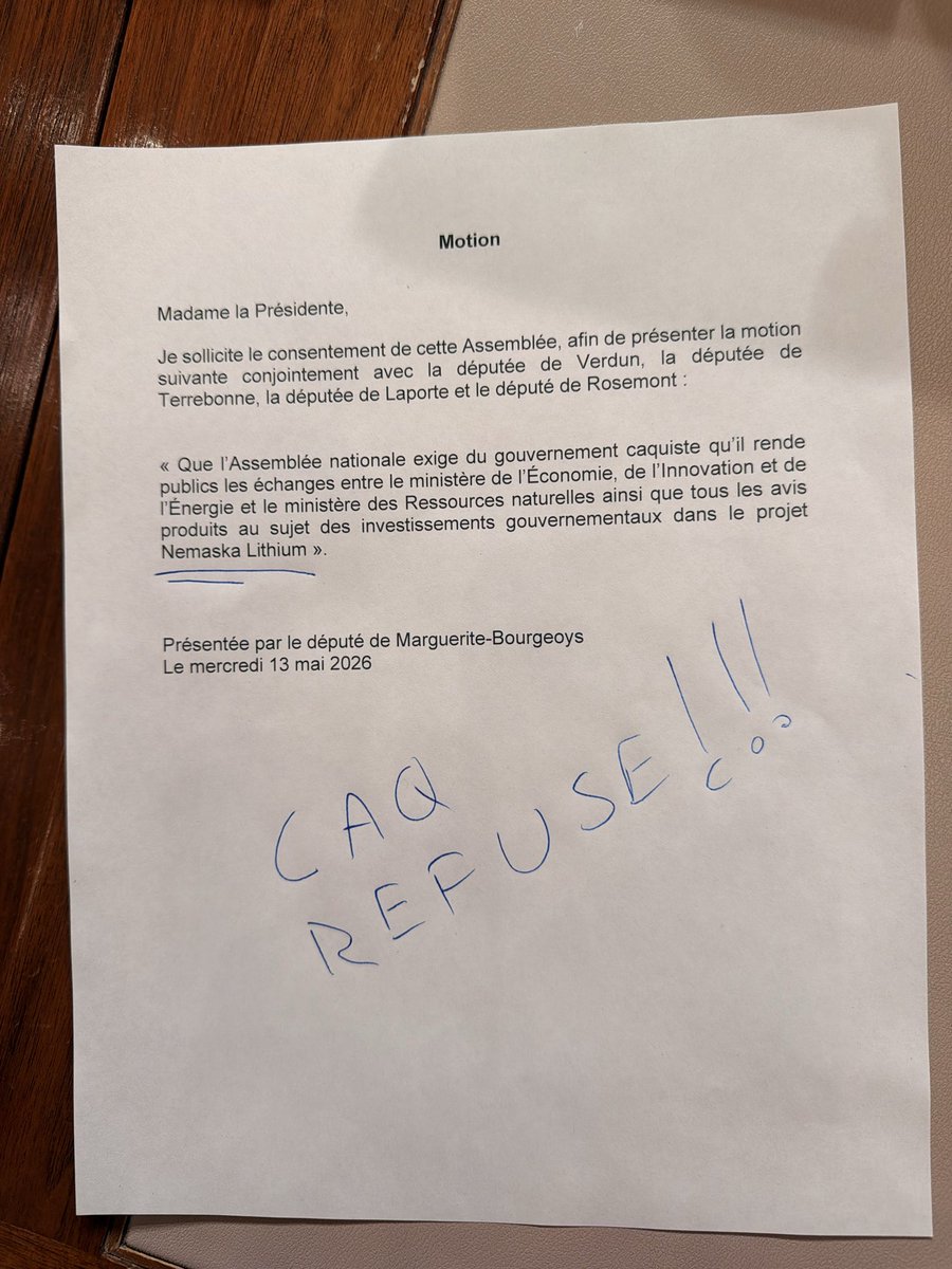 FredBeauchemin's tweet photo. Dans le dossier de Nemaska, la priorité de @CFrechette, c’est de balayer ses actions sous le tapis comme le faisaient Legault et Fitzgibbon. 👇🚩

Elle préfère l’opacité à la transparence, alors qu’elle a elle-même signé 400M$ dans ce fiasco. 

Les Québécoises et les Québécois méritent mieux. Ils méritent la vérité.