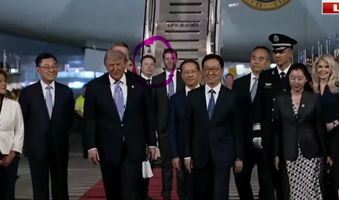 Rock4Free's tweet photo. @EricLDaugh Why Elon Musk is there? https://t.co/FtgQLLg9W5