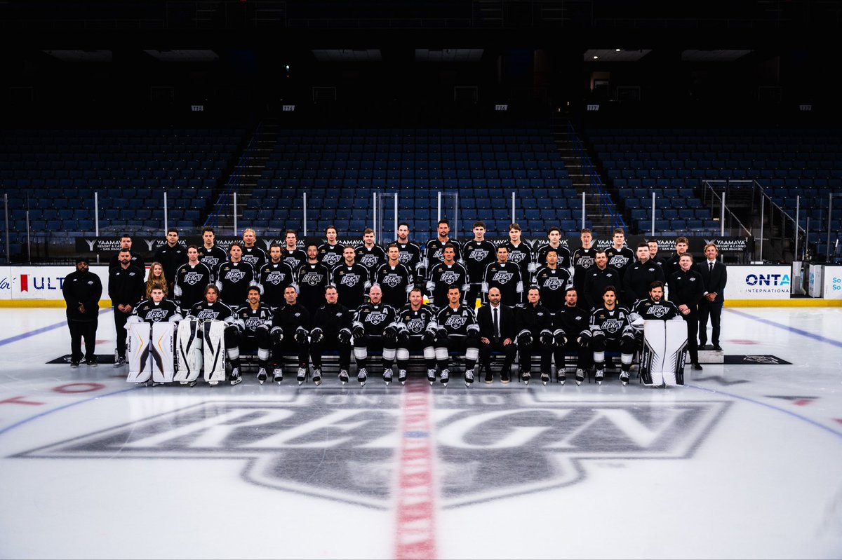ontarioreign's tweet photo. 📸😁🖤🤍 https://t.co/3Nbcu9401V