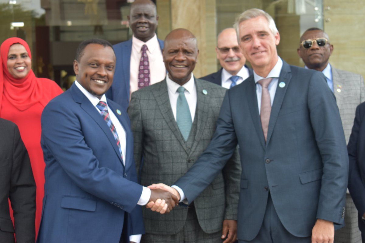 EASF4Peace's tweet photo. Addressing the Friends of EASF Meeting in Nairobi, incoming EASF Director Brig. Ronald Rwivanga expressed appreciation for a smooth leadership transition and thanked partners for their continued support. He pledged to build on EASF’s strong foundation and strengthen cooperation, including engagement with the private sector, to advance regional peace and stability.
@EASF #FOE #Peace #Security
