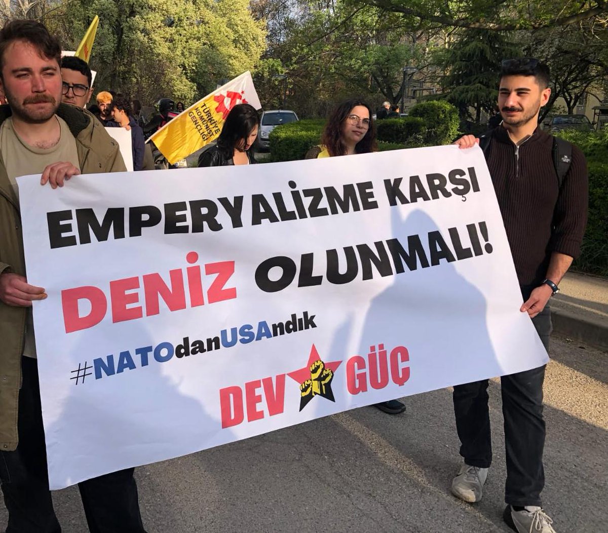 Gençliğin Devrimci Güçleri | DEV-GÜÇ tweet media
