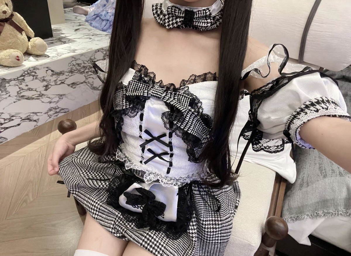 深 tweet media