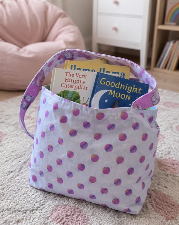 ZebraMingo's tweet photo. Reversible bags for little people… dm for info #childrensroom #giftsforkids #kittens https://t.co/n2VVx8LPx6