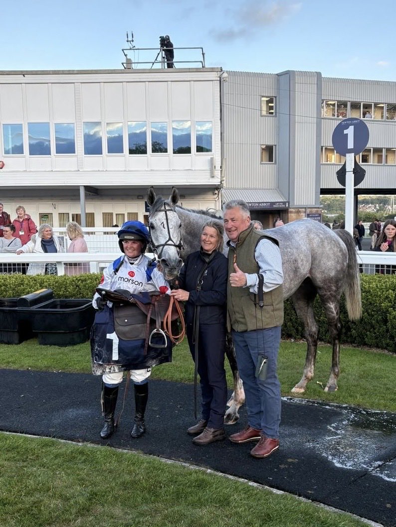 PFNicholls's tweet photo. Itβs a quick fire double as Golden Son lands the Hunter Chase @NewtonAbbotRace under a lovely ride from Olive Nicholls. Congratulations to his owners Ged Mason, Sir Alex Ferguson & Paul Nicholls. Well done to the whole team at home. #Winner5 #teamditcheat #paulnichollsracing #feedyourdesiretowin #doubleup @REDMILLSHorse @NichollsOlive