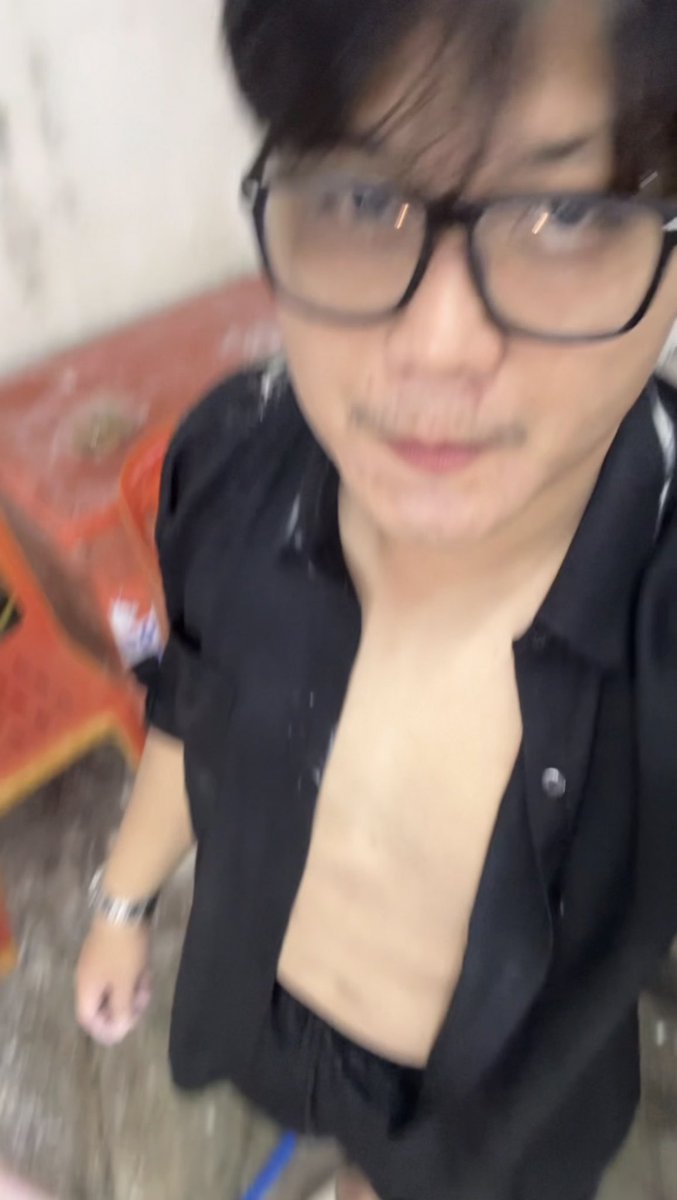 Sorry46679796's tweet photo. แว่นมาแล้วคับ
#กาญจนบุรีดิว่ะ https://t.co/bbtCoI3tvE