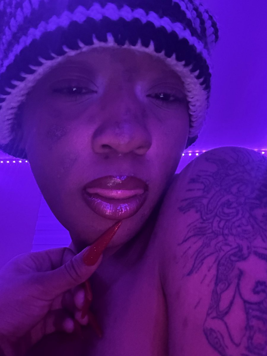 babeitsred's tweet photo. @sensual_xsplash 😗♥️ https://t.co/zeaKhhDV9s