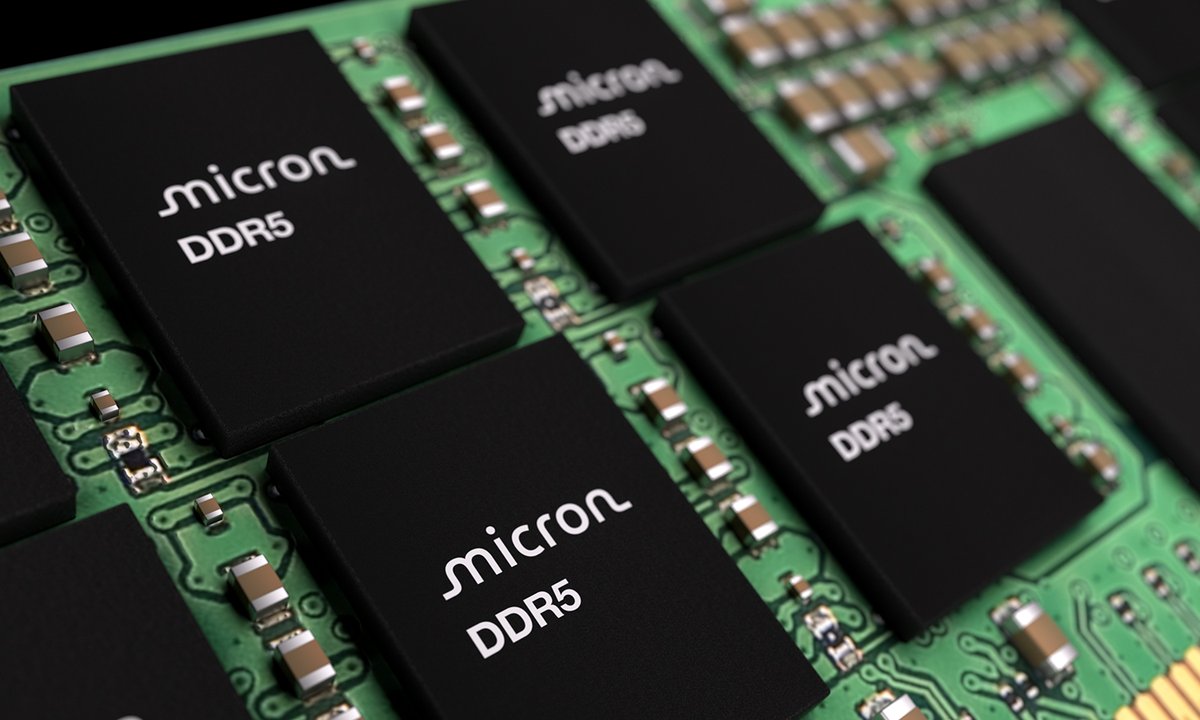 embedded_online's tweet photo. Micron is now sampling its new 256-GB #DDR5 registered dual in-line #memorymodule (#RDIMM) for #AI and #HPC platforms. https://t.co/3fLFR67vnS https://t.co/lP1eLGXh8l