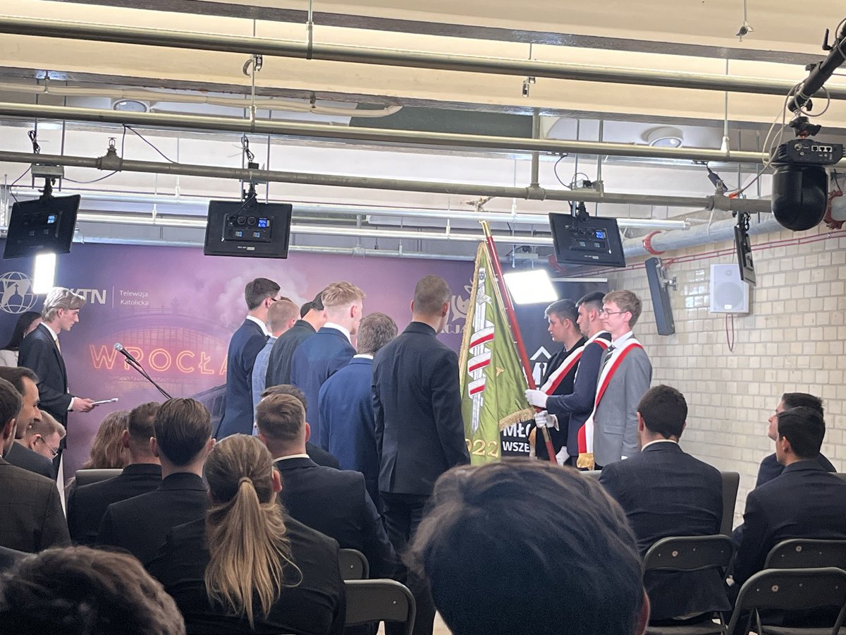 jakubkortus2004's tweet photo. W sobotę miałem zaszczyt być obecny na zjeździe Okręgu Dolnośląskiego MW we Wrocławiu!

Serdecznie gratuluję nowemu Prezesowi Okręgu Dolnośląskiego kol. @Kaim_Krzysztof9 oraz nowemu Prezesowi Koła Wrocław kol. @AdrianKochan2!

Do zobaczenia na narodowym szlaku! 🇵🇱 https://t.co/WPZdBCY5LP