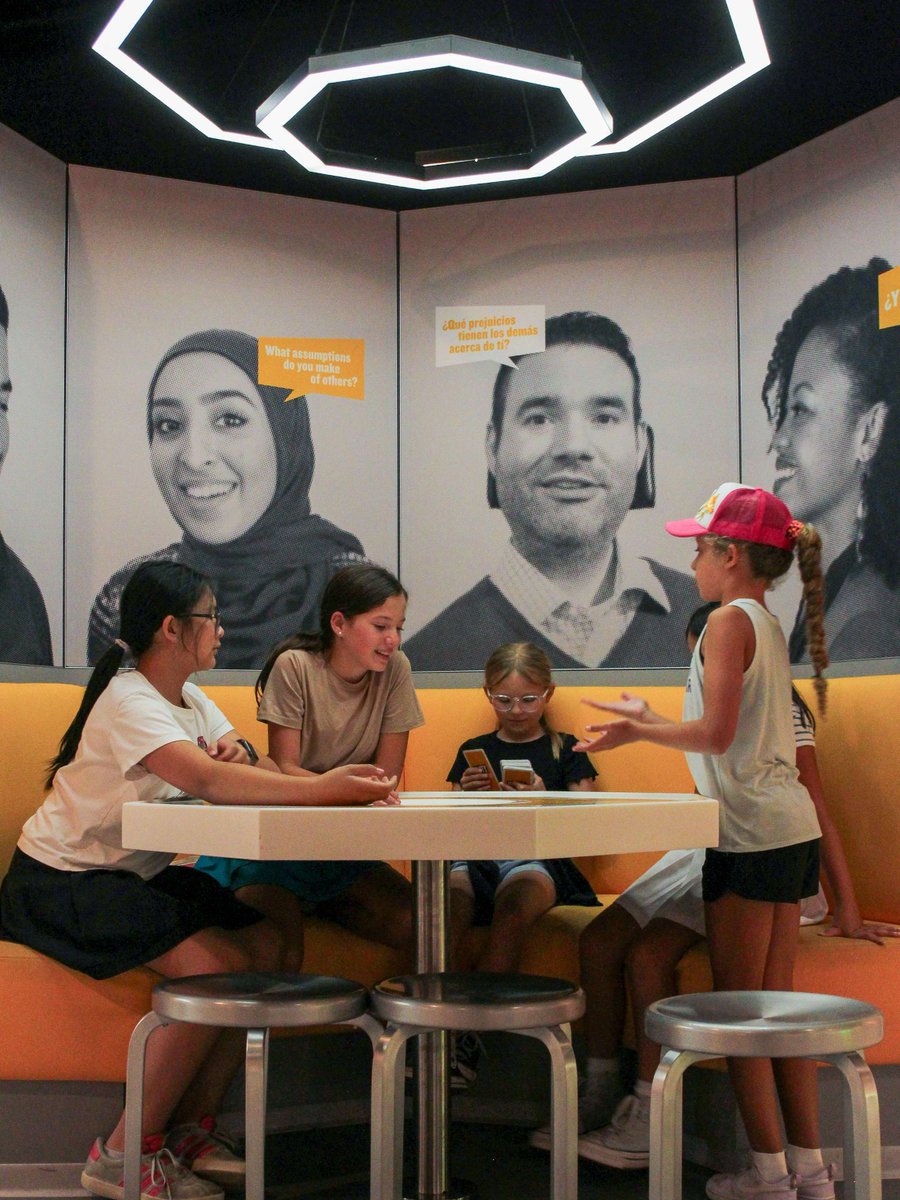 TheCAMuseum's tweet photo. Hey, teachers! Fall 2026 field trips are now open for booking at the California Museum 🚀

Bring California's history, arts, and culture to life with hands-on, interactive programs designed for K–12 students and aligned to grade-level state standards.

➡️ https://t.co/FD5nvwEMQE https://t.co/78v6Ajh4ni