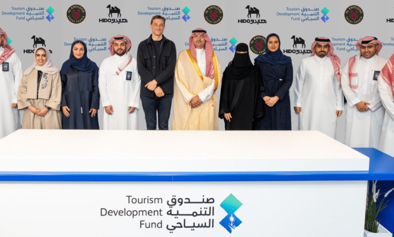 Jawlahco's tweet photo. هايدو @tryhido السعودية تجمع استثمار جديد بدعم @TDF_SA، لتعزيز تجربتها الرقمية وربط الزوار بالتجارب السياحية الأصيلة في المملكة.

شارك في الجولة مستثمرون محليون ودوليون، مثل @BenHarburg مالك نادي @alkholoodclub، إلى جانب استوديو شدّة الإبداعي.

https://t.co/qsu9MjDFMO https://t.co/klYHtkURxJ