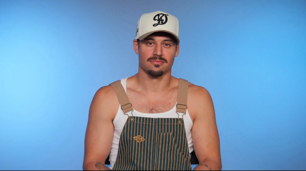 SuperGayEddie's tweet photo. It’s giving Brokeback Mountain if it had Jersey Shore confessionals https://t.co/Au15PCObAF