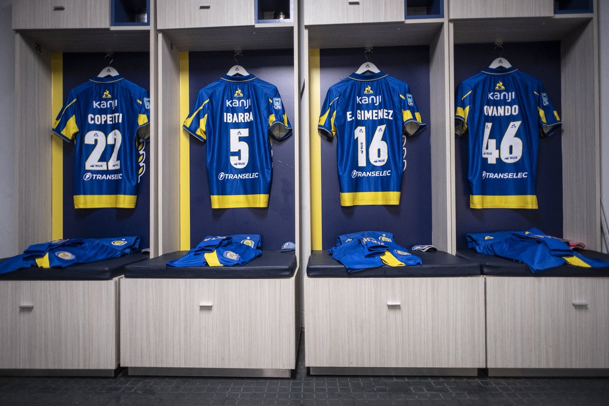 RosarioCentral's tweet photo. Vestuario Canalla listo para hoy ✅👕

⚽ #TorneoMercadoLibre Apertura 
📺 Seguilo en vivo por TNT Sports/ESPN Premium 
▶️ Suscribite al Pack Fútbol: https://t.co/iu7qVTNkfl https://t.co/5KP4G94BWX