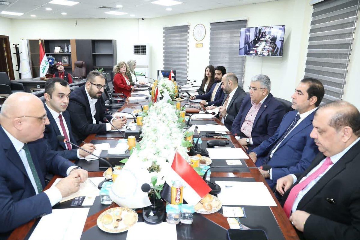 SalimovEldar's tweet photo. Had a productive meeting with Mohammad Sadiq Al-Hir, the Secretary General of the Iraq Private Sector Development Council, and members of the Council’s Board. We discussed opportunities to strengthen private sector cooperation and expand economic ties between  🇦🇿and 🇮🇶 . https://t.co/ivxDpNFGP2