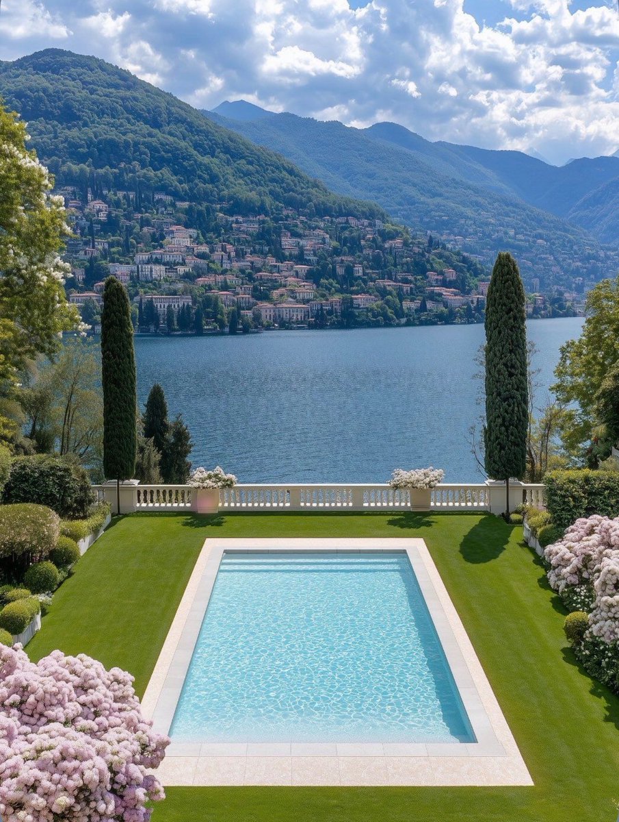 W0rld2026's tweet photo. Lake Como, Italy 🇮🇹 https://t.co/eJc4DixGxw
