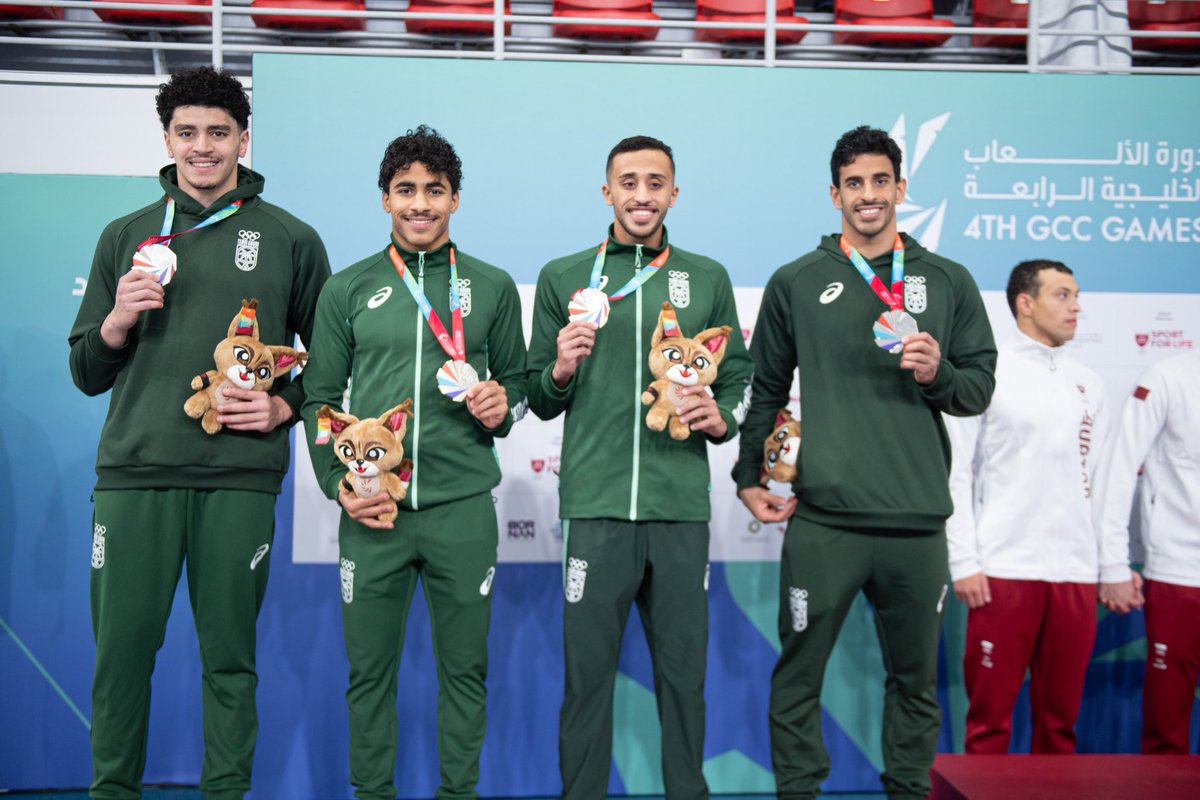 Saudi_Swimming's tweet photo. 8 ميداليات ملونة لأخضر السباحة حتى ختام اليوم الثاني من منافسات السباحة في دورة الألعاب الخليجية الرابعة #الدوحة2026 💚

🥇🥇
🥈🥈🥈🥈🥈
🥉

📸| وشهدت المنافسات حضور نائب الرئيس أ. لؤي طاشكندي والمدير التنفيذي د. زياد أبو الحمائل لدعم ومتابعة السباحين خلال المنافسات 🏊‍♂️

ألــــــــــــف مــــــــبروووك للأبـطـال 👏