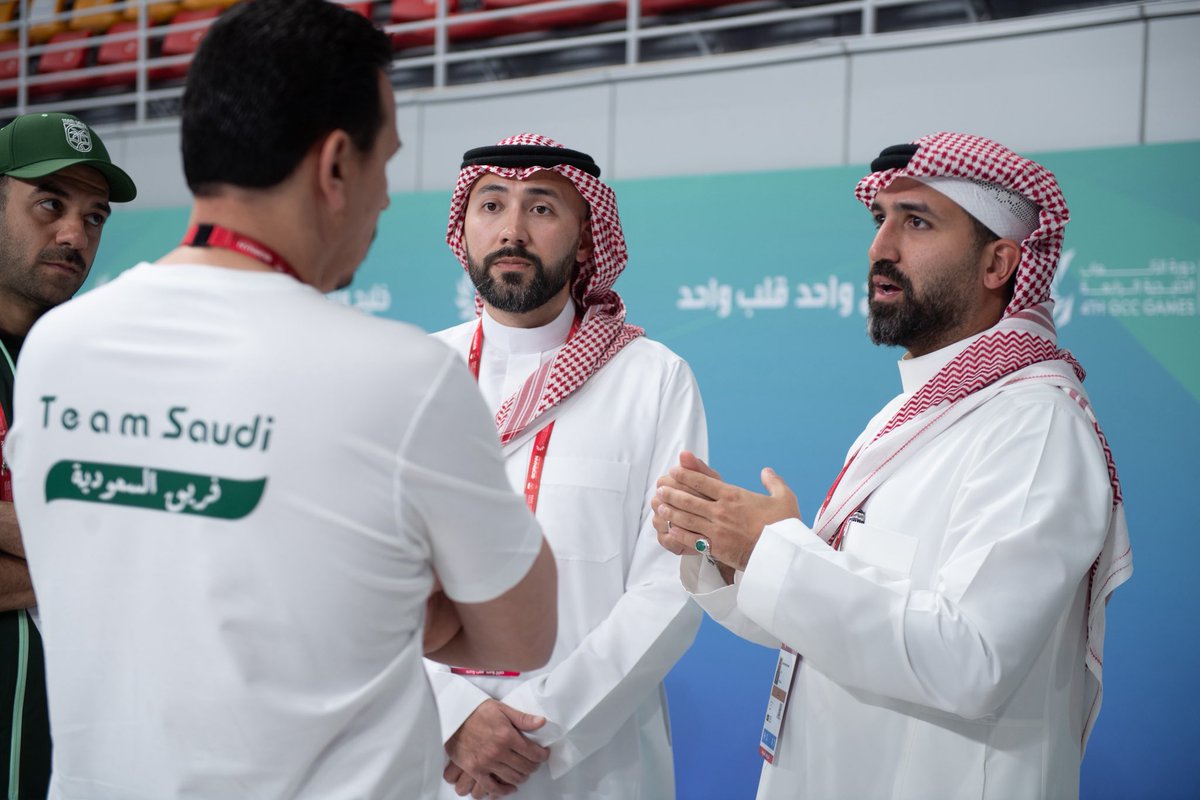Saudi_Swimming's tweet photo. 8 ميداليات ملونة لأخضر السباحة حتى ختام اليوم الثاني من منافسات السباحة في دورة الألعاب الخليجية الرابعة #الدوحة2026 💚

🥇🥇
🥈🥈🥈🥈🥈
🥉

📸| وشهدت المنافسات حضور نائب الرئيس أ. لؤي طاشكندي والمدير التنفيذي د. زياد أبو الحمائل لدعم ومتابعة السباحين خلال المنافسات 🏊‍♂️

ألــــــــــــف مــــــــبروووك للأبـطـال 👏