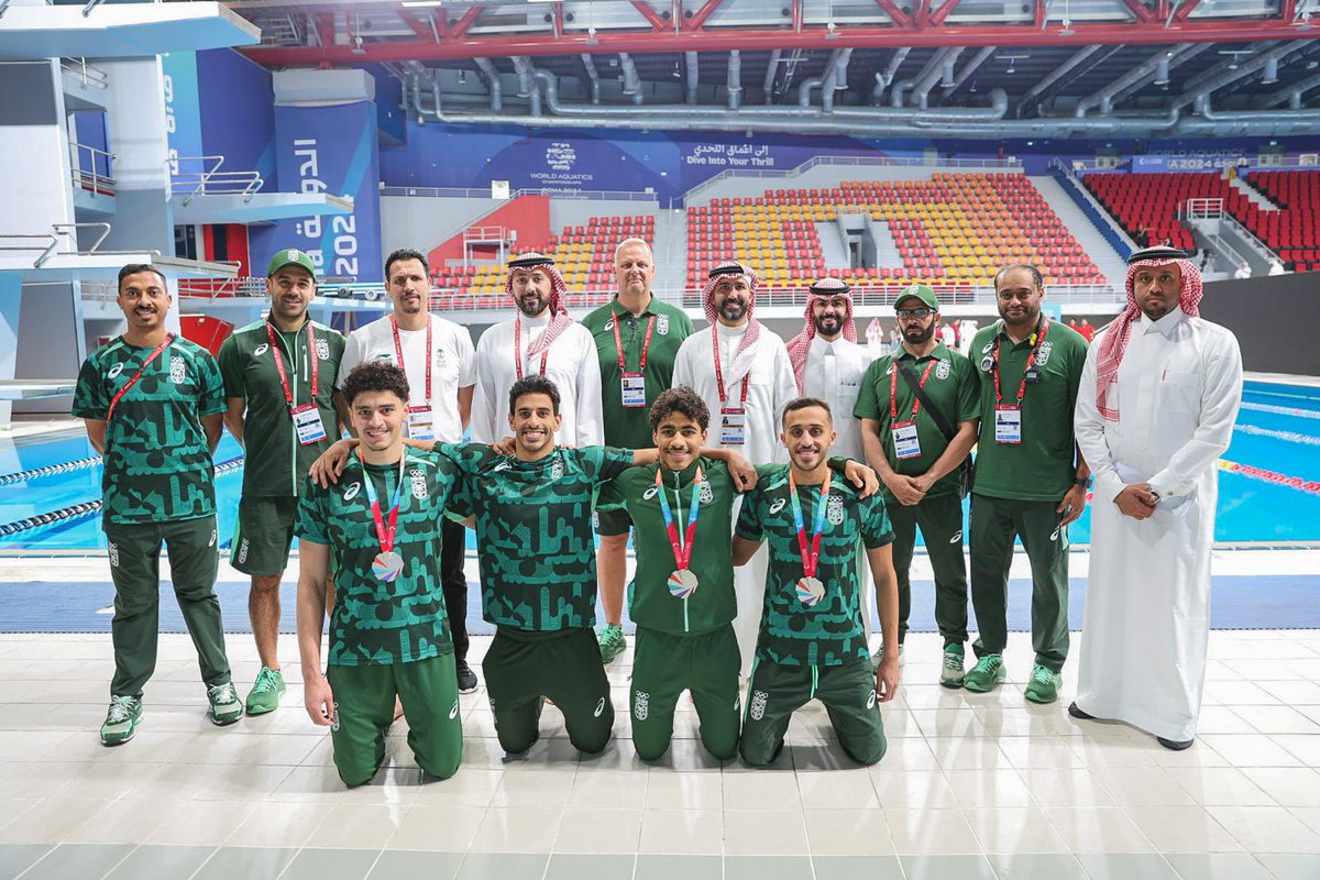 Saudi_Swimming's tweet photo. 8 ميداليات ملونة لأخضر السباحة حتى ختام اليوم الثاني من منافسات السباحة في دورة الألعاب الخليجية الرابعة #الدوحة2026 💚

🥇🥇
🥈🥈🥈🥈🥈
🥉

📸| وشهدت المنافسات حضور نائب الرئيس أ. لؤي طاشكندي والمدير التنفيذي د. زياد أبو الحمائل لدعم ومتابعة السباحين خلال المنافسات 🏊‍♂️

ألــــــــــــف مــــــــبروووك للأبـطـال 👏